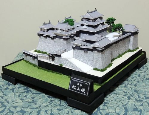ペパクラ　伊予・松山城の本壇　完成