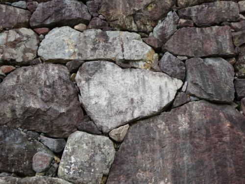 京都府福知山市 石垣のハートストーンは恋愛成就のパワースポット！福知山城（ふくちやまじょう）