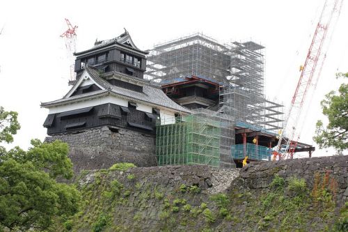 震災後の熊本城跡（熊本県熊本市）