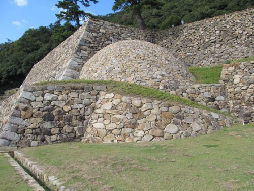 鳥取市：鳥取城の発掘調査で未知の石垣か？続々新発見も！～24日（日）には「現地説明会」も！～