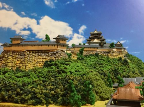初夏の彦根城完成
