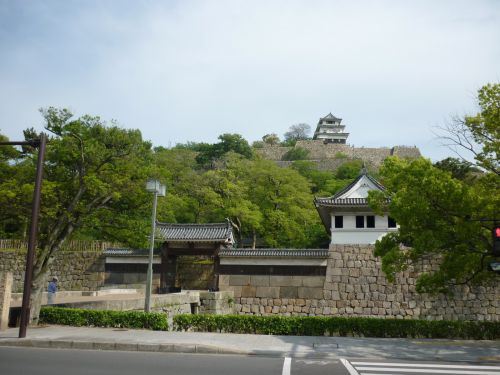 香川・丸亀城　～　総体高さ日本一の石垣を堪能