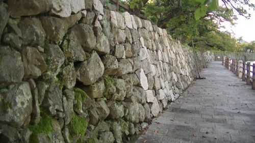 「岸和田城の石垣について」