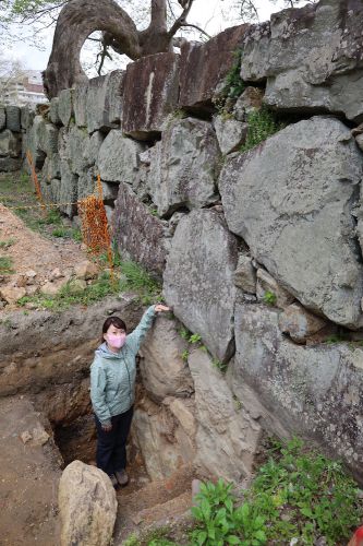 米子城、三の丸と表中御門の発掘調査