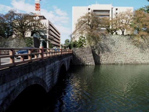 福井・城と飲みテツ＆レンタカーの旅（３）ー福井城～高岡